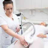 Ile kosztuje endermologia? Pełny cennik i sposoby na oszczędności