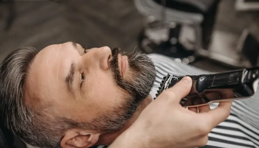Braun czy Philips? Wybierz idealną golarkę: poradnik eksperta
