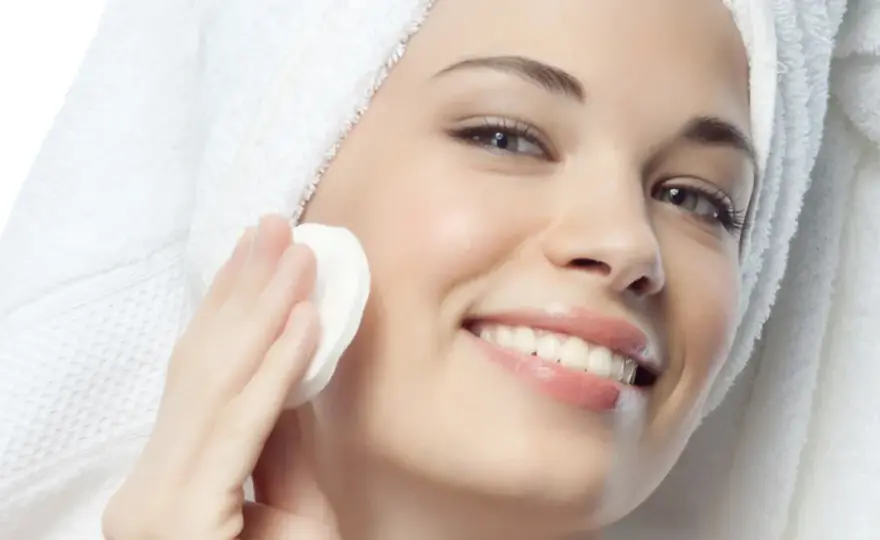 Zmęczona skóra miejska? Naturalny krem detox przywróci blask